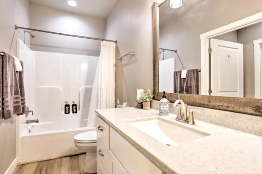 New! Cozy & Modern Spearfish Home Near Downtown! מראה חיצוני תמונה